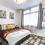 Gorgeous House 4 Bedrooms, 5-Baths In Central London Near Oxford Street