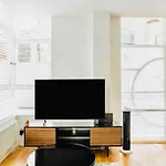 Canary Wharf Luxury Apartment