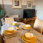 Modern Spacious studio close to station