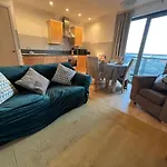 Modern Spacious studio close to station