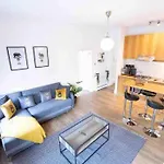 Lovely 2 Bedroom Apartment In Chelsea Sw3