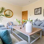 Elegant Garden Cottage Near Hampstead Heath & Tube