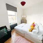 210 Coldharbour Lane