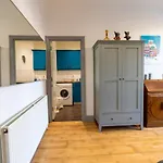 Spacious And Light Flat In Clapham