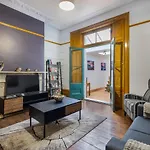 Spacious 5 Bedroom House With Garden + Parking - Amazing Location