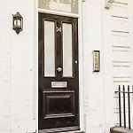 Elegant 3 Bed Apartment In Earl\'S Court