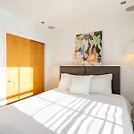 Elegant 3 Bed Apartment In Earl\'S Court