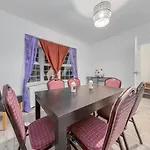 Spacious And Stylish Apartment - East Acton