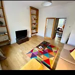 Fab Location 2 Bed Garden Flat Camden