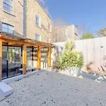 Luxury 2 Bedroom Garden Flat - Hackney