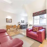Luxurious Serviced Apt Next To The City Of London And Tower Bridge