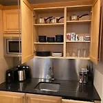 Luxurious Serviced Apt Next To The City Of London And Tower Bridge