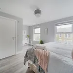 Stunning 3 Bed 3 Bath Townhouse In City Centre