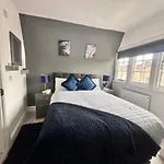 Kensington High Street Penthouse