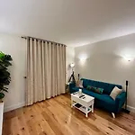 A Penthouse By Tower Bridge