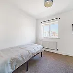 Entire House - Three Bed House In Peckham