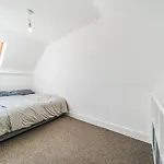 Entire House - Three Bed House In Peckham
