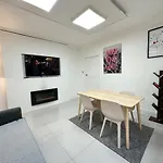 Cacao Boutique Flat- Kensington
