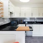 The London Nest - Trendy 3Bdr House