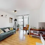 Modernistic 2-Bedroom Flat In Shadwell