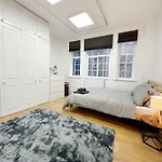 Cacao Boutique Flat- Kensington