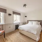 Stunning 3 Bed Townhouse In The Heart Of Mayfair