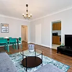 2-bedroom Apartment in Baker Street