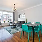 2-bedroom Apartment in Baker Street