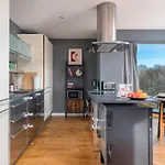2 Bedroom Apartment With Park Views Shoreditch