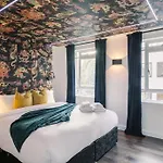 Fitzrovia Apartment 2