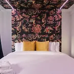 Fitzrovia Apartment 3