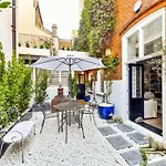 Very Bright Four Bedroom Flat