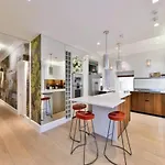 Very Bright Four Bedroom Flat