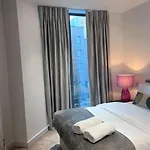 Lovely 2 Bed In Royal Wharf