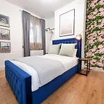 Designer Flat With Parking Near Peckham & Brixton