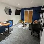 1 Bed Apartment Near Vibrant Bethnal Green
