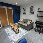 1 Bed Apartment Near Vibrant Bethnal Green