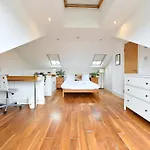 Modern 3-Bedroom Flat Close To Regent\'S Park