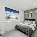 4 Bedroom House Free Off Street Parking Walking Distance To Kensal Rise Station