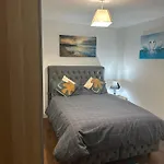 Beautiful Hoe Street Dream Ground Floor One Bedroom Apartment