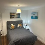 Beautiful Hoe Street Dream Ground Floor One Bedroom Apartment