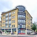 Modern Apartment In London