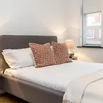Kensington High Street Flat 2 Bedroom