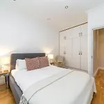 Kensington High Street Flat 2 Bedroom