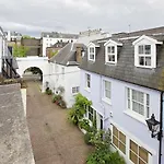Hyde Park Mews London W2 - Zone 1