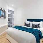 2 Bed 2 Bath Apartment Off Regent Street