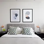 Ennishmore Mews Apartment