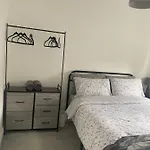 Hameway House- Stunning 4 Bedroom House With A Spacious Kitchen