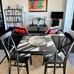 Central London Apartment - Yvonne