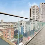Large 3 Bed 3 Bathrooms Penthouse With Terrace And City Views In London